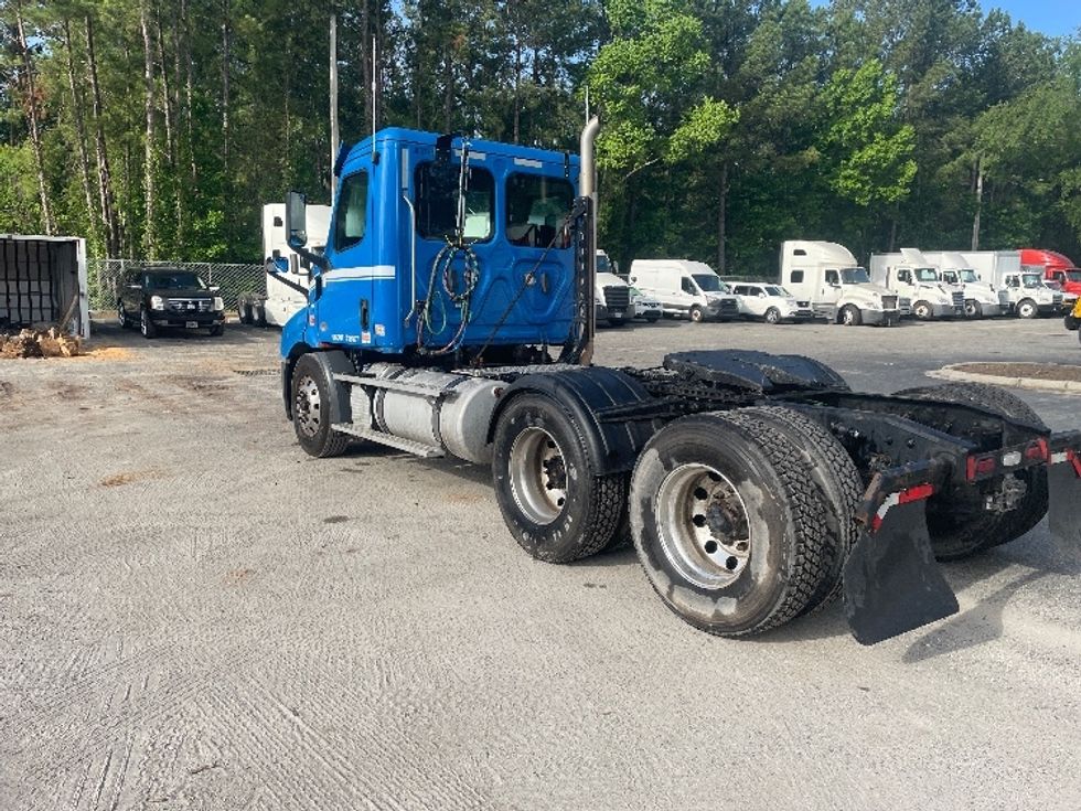 Day Cab Tractor-Heavy Duty Tractors-Freightliner-2019-T11664ST-Jacksonville-FL-309,871\n\t\tmiles-$ 50,500 - Image 5