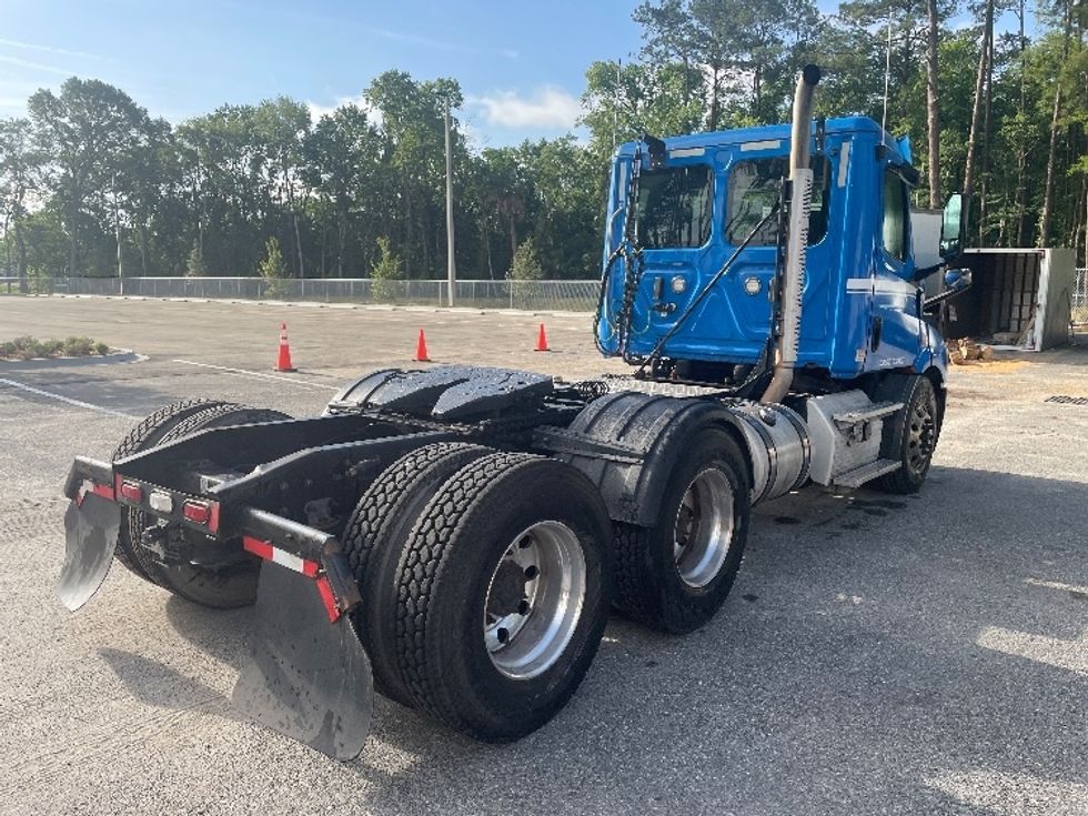 Day Cab Tractor-Heavy Duty Tractors-Freightliner-2019-T11664ST-Jacksonville-FL-309,871\n\t\tmiles-$ 50,500 - Image 7