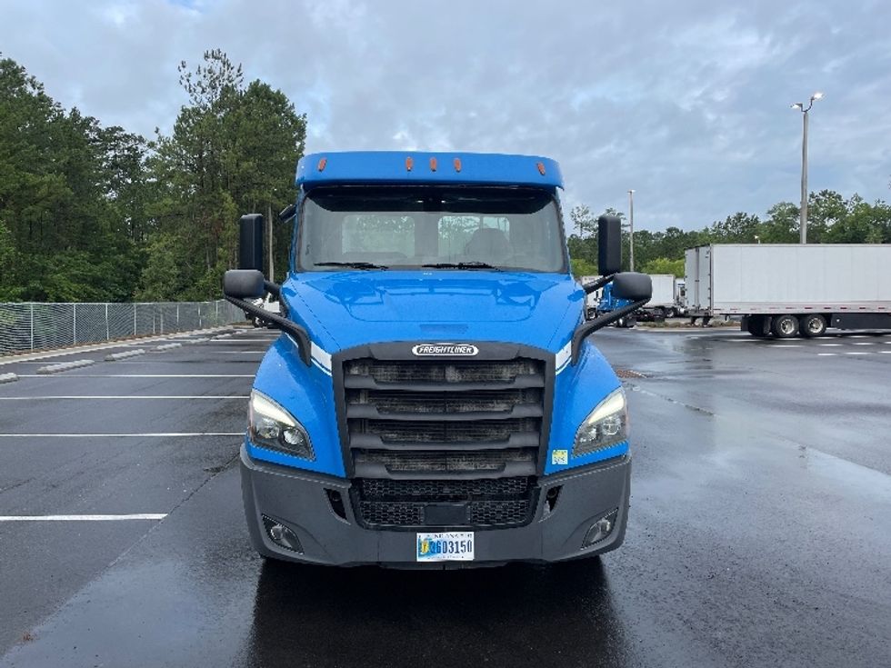 Day Cab Tractor-Heavy Duty Tractors-Freightliner-2019-T11664ST-Jacksonville-FL-317,654\n\t\tmiles-$ 50,250 - Image 2