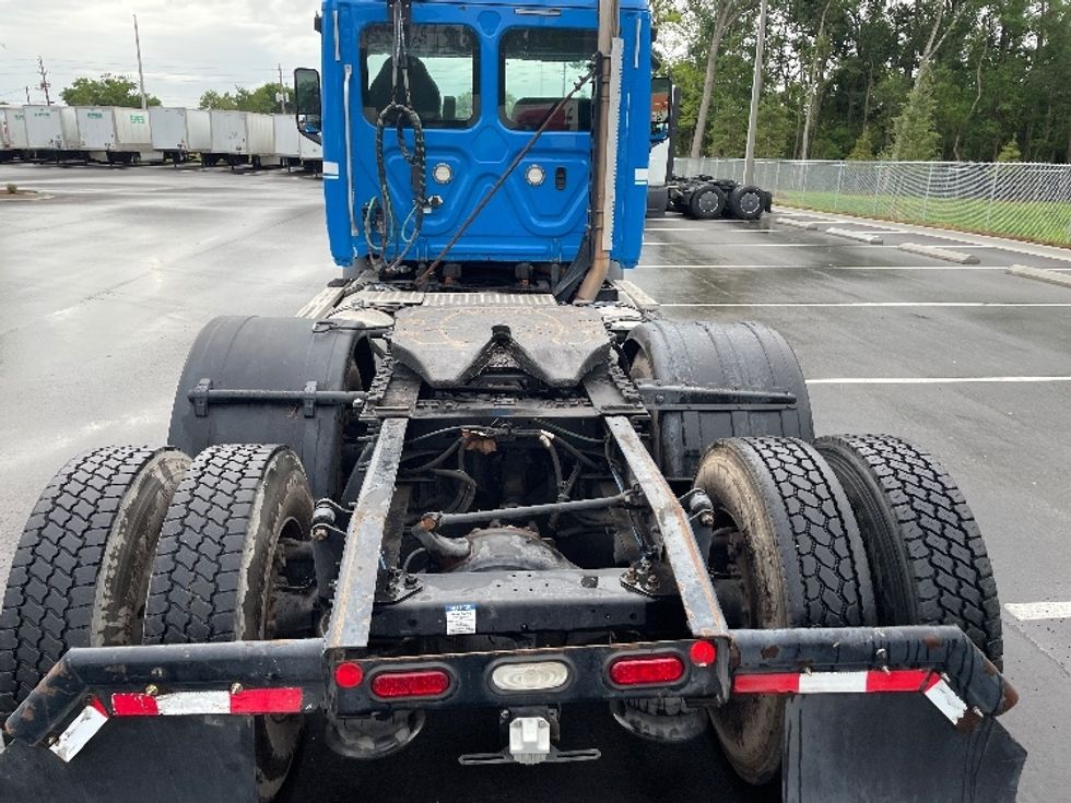 Day Cab Tractor-Heavy Duty Tractors-Freightliner-2019-T11664ST-Jacksonville-FL-317,654\n\t\tmiles-$ 50,250 - Image 6