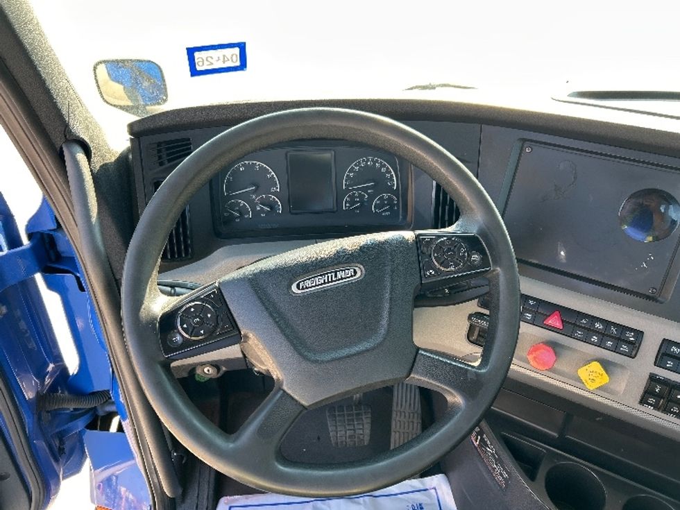 Day Cab Tractor-Heavy Duty Tractors-Freightliner-2019-T11664ST-Katy-TX-240,688\n\t\tmiles-$ 53,500 - Image 11