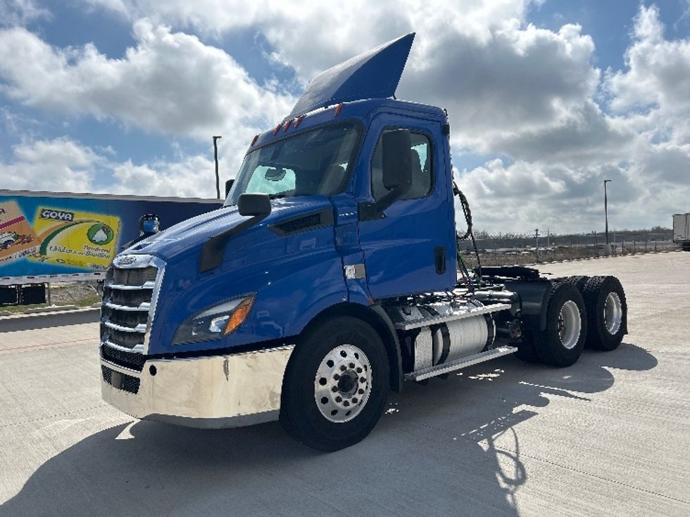 Day Cab Tractor-Heavy Duty Tractors-Freightliner-2019-T11664ST-Katy-TX-283,291\n\t\tmiles-$ 48,750 - Image 3