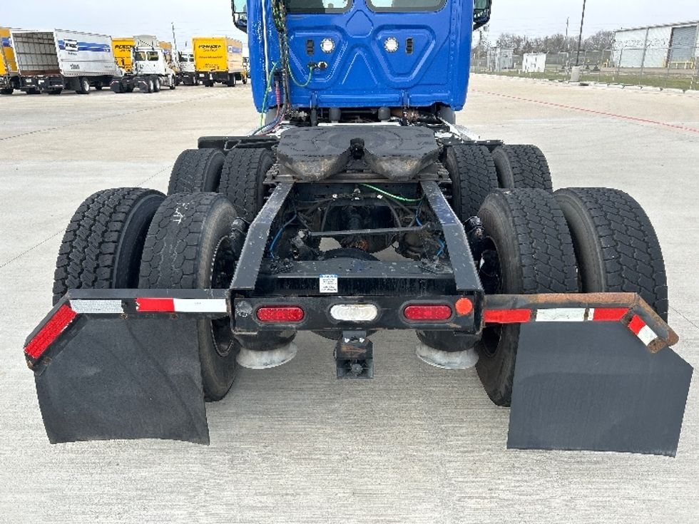 Day Cab Tractor-Heavy Duty Tractors-Freightliner-2019-T11664ST-Katy-TX-288,851\n\t\tmiles-$ 48,500 - Image 6