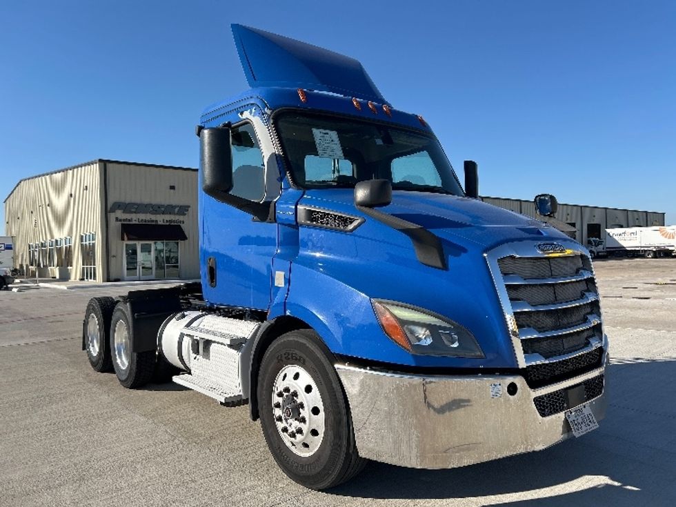 Day Cab Tractor-Heavy Duty Tractors-Freightliner-2019-T11664ST-Katy-TX-320,105\n\t\tmiles-$ 46,250 - Image 1