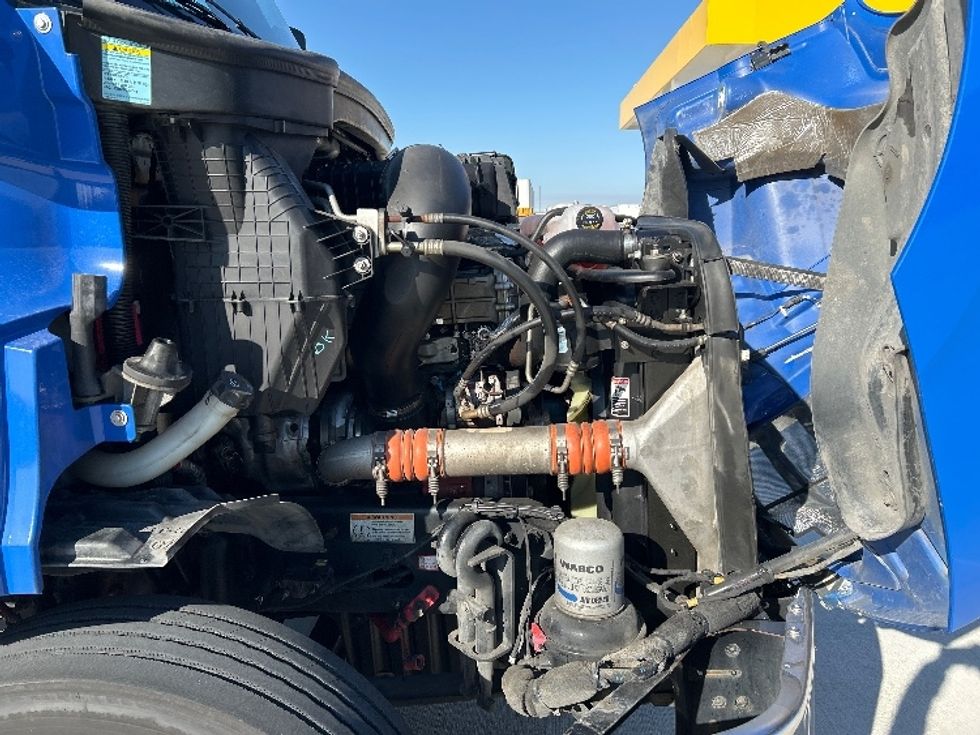 Day Cab Tractor-Heavy Duty Tractors-Freightliner-2019-T11664ST-Katy-TX-320,105\n\t\tmiles-$ 46,250 - Image 13