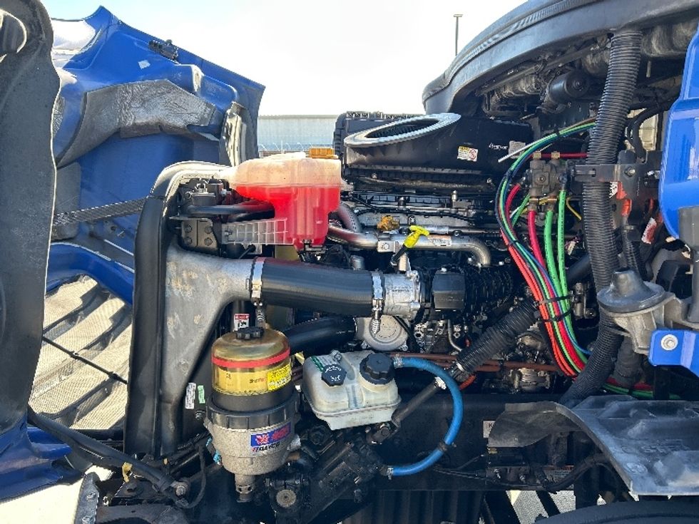 Day Cab Tractor-Heavy Duty Tractors-Freightliner-2019-T11664ST-Katy-TX-320,105\n\t\tmiles-$ 46,250 - Image 14