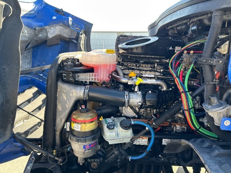 Day Cab Tractor-Heavy Duty Tractors-Freightliner-2019-T11664ST-Katy-TX-332,554\n\t\tmiles-$ 45,500 - Image 15