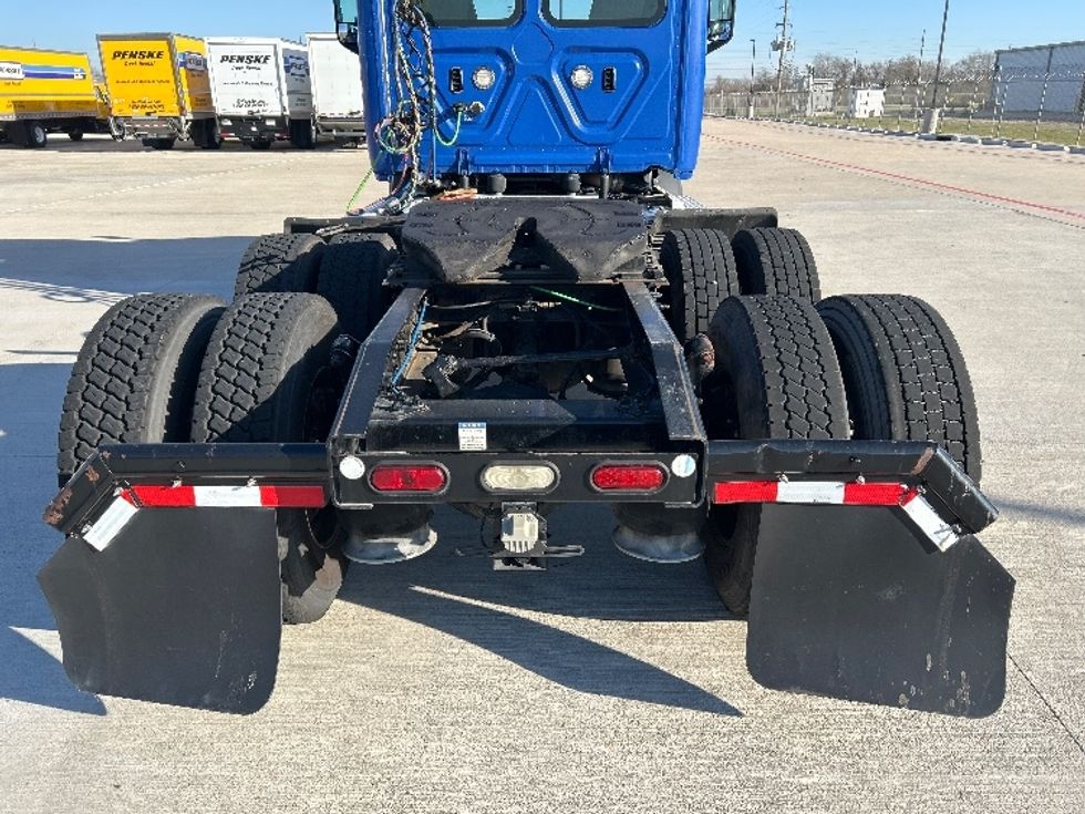Day Cab Tractor-Heavy Duty Tractors-Freightliner-2019-T11664ST-Katy-TX-332,554\n\t\tmiles-$ 45,500 - Image 6