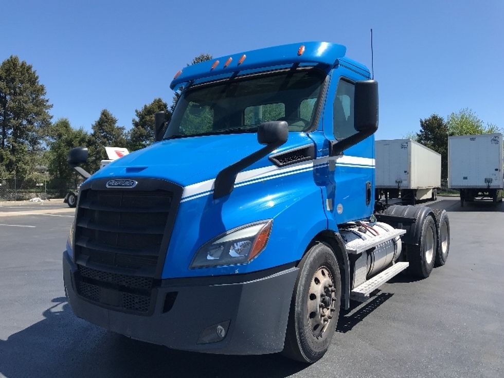 Day Cab Tractor-Heavy Duty Tractors-Freightliner-2019-T11664ST-Lancaster-PA-268,906\n\t\tmiles-$ 48,500 - Image 3