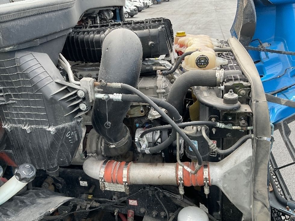 Day Cab Tractor-Heavy Duty Tractors-Freightliner-2019-T11664ST-Lancaster-PA-270,851\n\t\tmiles-$ 48,500 - Image 15