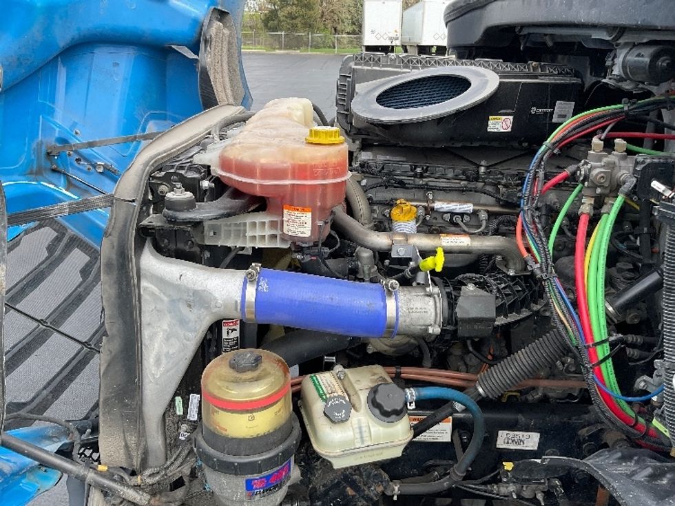 Day Cab Tractor-Heavy Duty Tractors-Freightliner-2019-T11664ST-Lancaster-PA-270,851\n\t\tmiles-$ 48,500 - Image 16