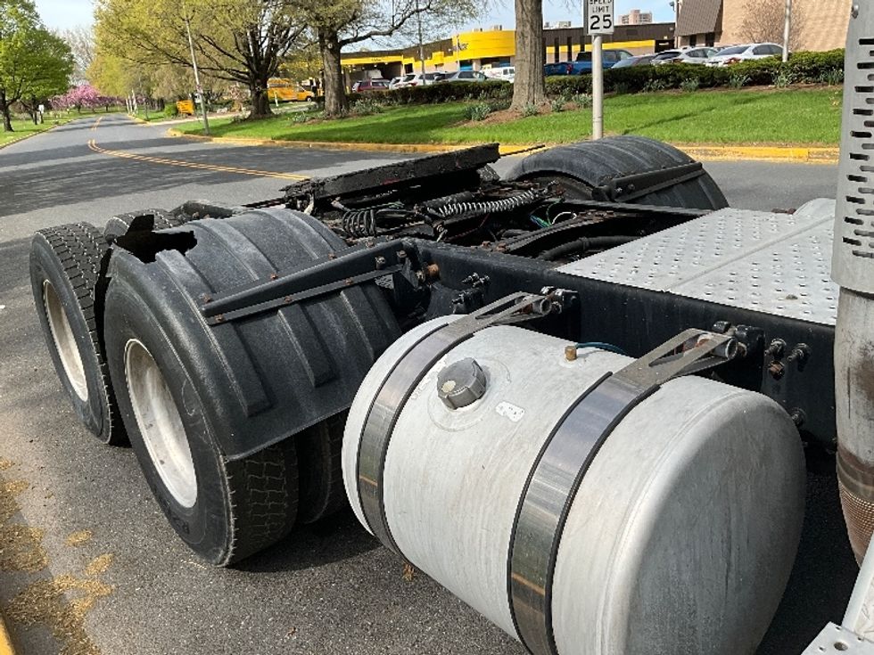 Day Cab Tractor-Heavy Duty Tractors-Freightliner-2019-T11664ST-Lancaster-PA-308,985\n\t\tmiles-$ 46,000 - Image 18