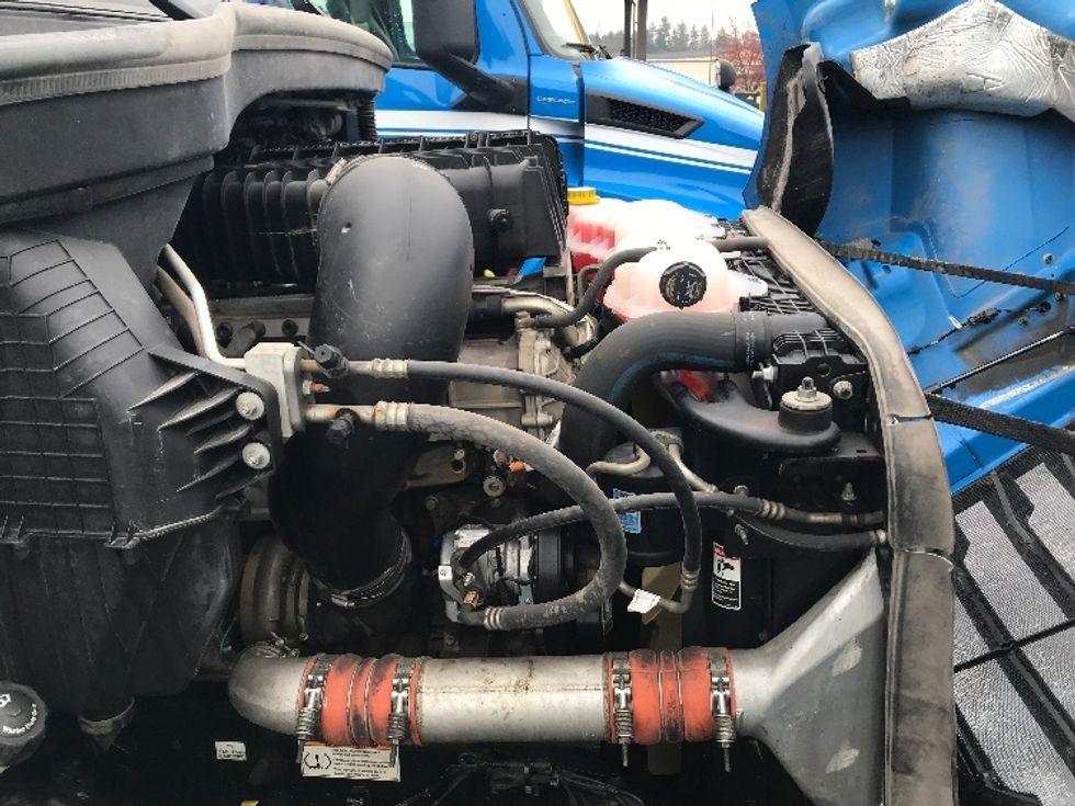 Day Cab Tractor-Heavy Duty Tractors-Freightliner-2019-T11664ST-Lancaster-PA-377,023\n\t\tmiles-$ 42,750 - Image 15