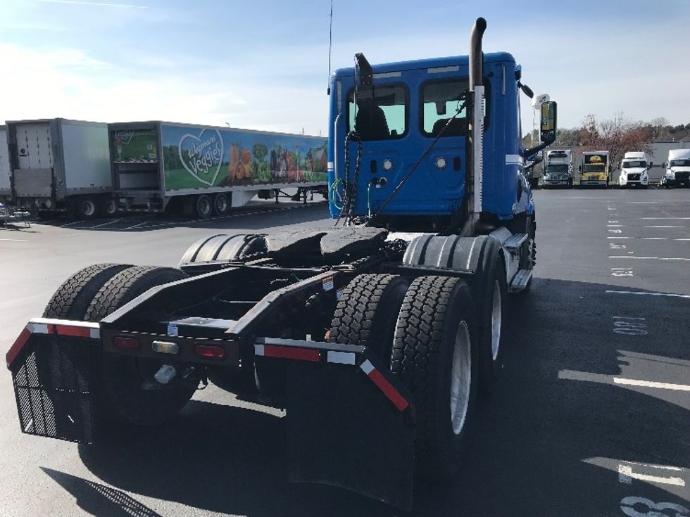 Day Cab Tractor-Heavy Duty Tractors-Freightliner-2019-T11664ST-Lancaster-PA-377,023\n\t\tmiles-$ 42,750 - Image 7