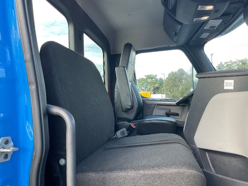 Day Cab Tractor-Heavy Duty Tractors-Freightliner-2019-T11664ST-Lancaster-PA-581,943\n\t\tmiles-$ 27,000 - Image 11