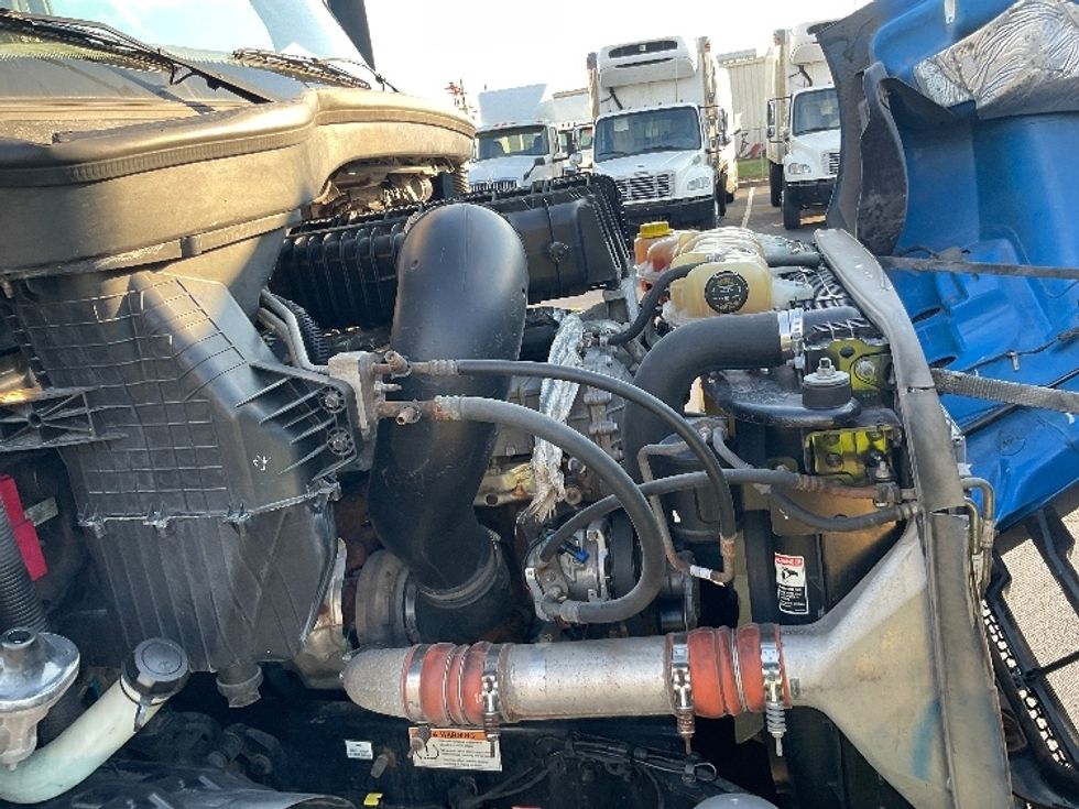 Day Cab Tractor-Heavy Duty Tractors-Freightliner-2019-T11664ST-Lancaster-PA-602,517\n\t\tmiles-$ 25,250 - Image 15