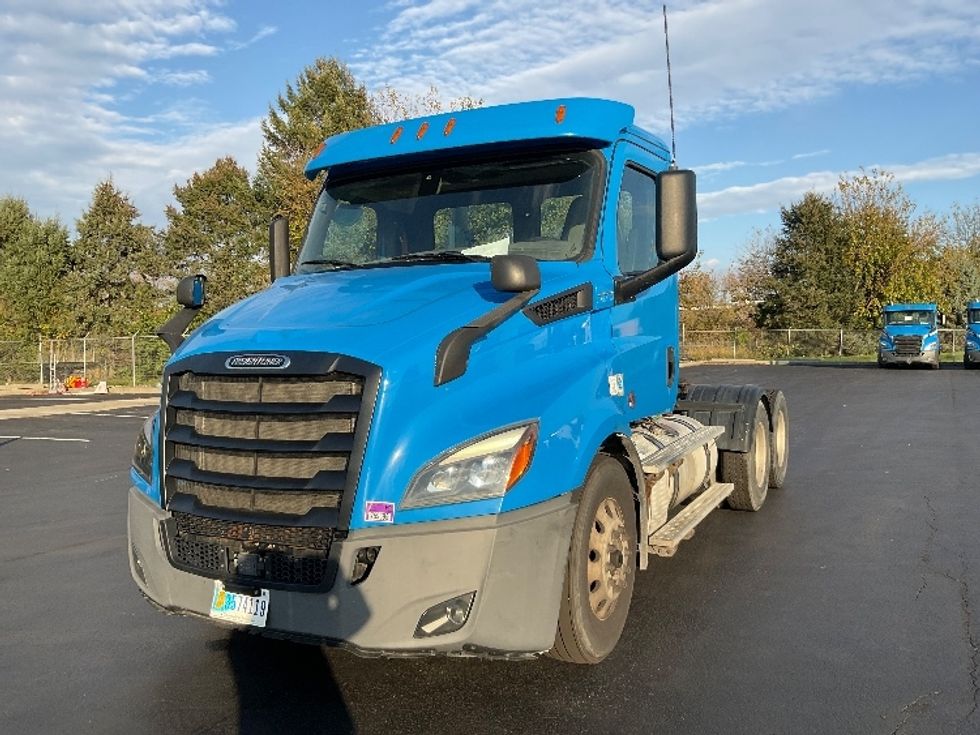 Day Cab Tractor-Heavy Duty Tractors-Freightliner-2019-T11664ST-Lancaster-PA-602,517\n\t\tmiles-$ 25,250 - Image 3