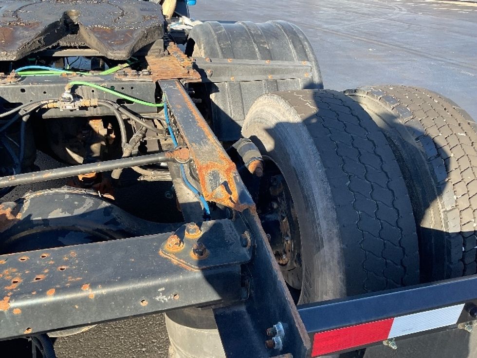 Day Cab Tractor-Heavy Duty Tractors-Freightliner-2019-T11664ST-Lancaster-PA-606,827\n\t\tmiles-$ 25,000 - Image 17