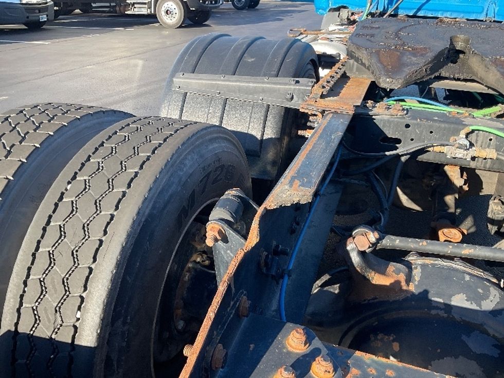 Day Cab Tractor-Heavy Duty Tractors-Freightliner-2019-T11664ST-Lancaster-PA-606,827\n\t\tmiles-$ 25,000 - Image 18