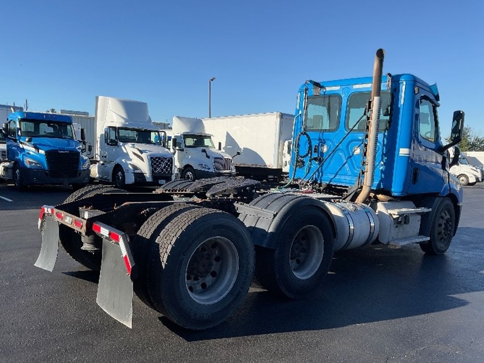 Day Cab Tractor-Heavy Duty Tractors-Freightliner-2019-T11664ST-Lancaster-PA-606,827\n\t\tmiles-$ 25,000 - Image 7