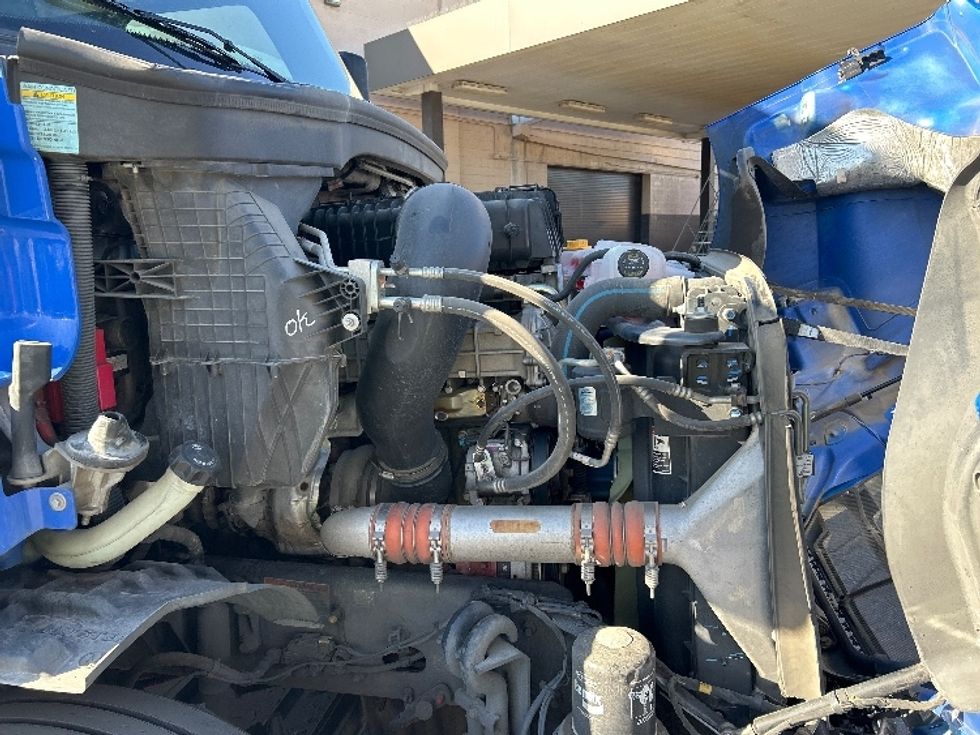 Day Cab Tractor-Heavy Duty Tractors-Freightliner-2019-T11664ST-Las Vegas-NV-253,727\n\t\tmiles-$ 53,250 - Image 15