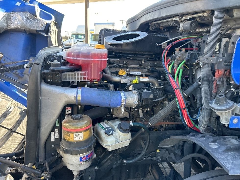 Day Cab Tractor-Heavy Duty Tractors-Freightliner-2019-T11664ST-Las Vegas-NV-253,727\n\t\tmiles-$ 53,250 - Image 16