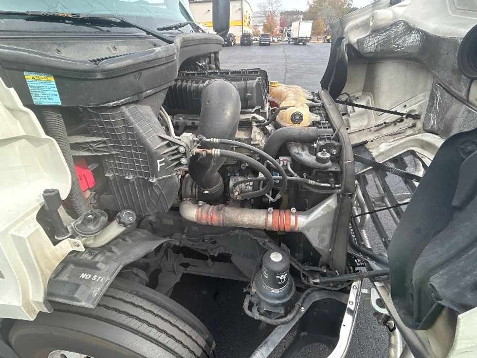 Day Cab Tractor-Heavy Duty Tractors-Freightliner-2019-T11664ST-Lithia Springs-GA-782,184\n\t\tmiles-$ 28,250 - Image 15