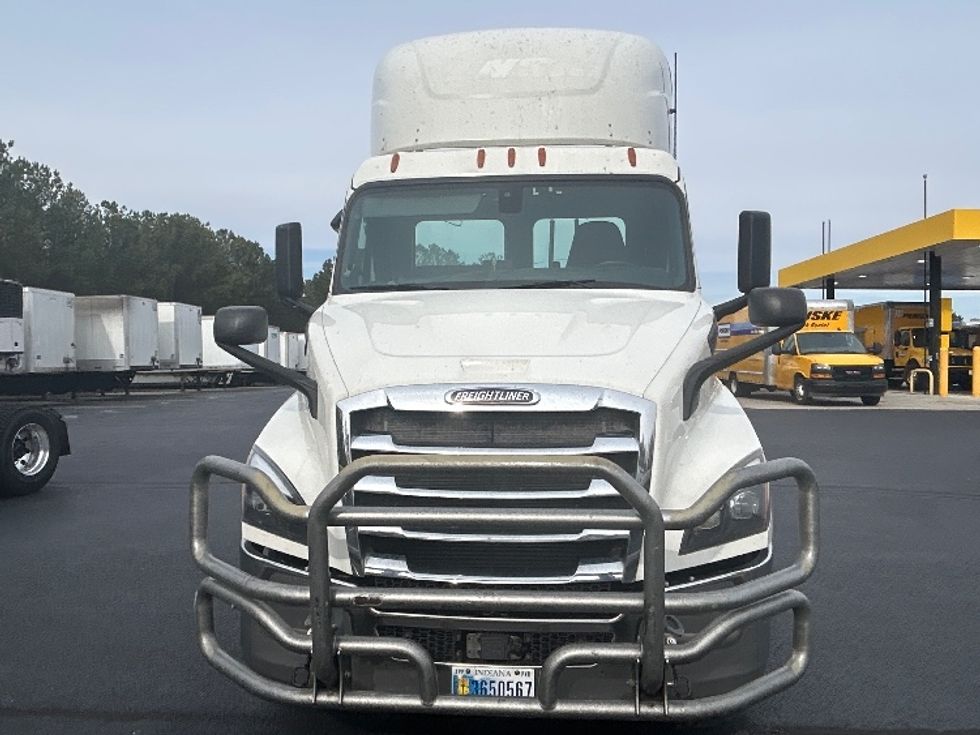 Day Cab Tractor-Heavy Duty Tractors-Freightliner-2019-T11664ST-Lithia Springs-GA-782,184\n\t\tmiles-$ 28,250 - Image 2