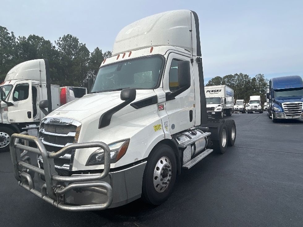 Day Cab Tractor-Heavy Duty Tractors-Freightliner-2019-T11664ST-Lithia Springs-GA-782,184\n\t\tmiles-$ 28,250 - Image 3