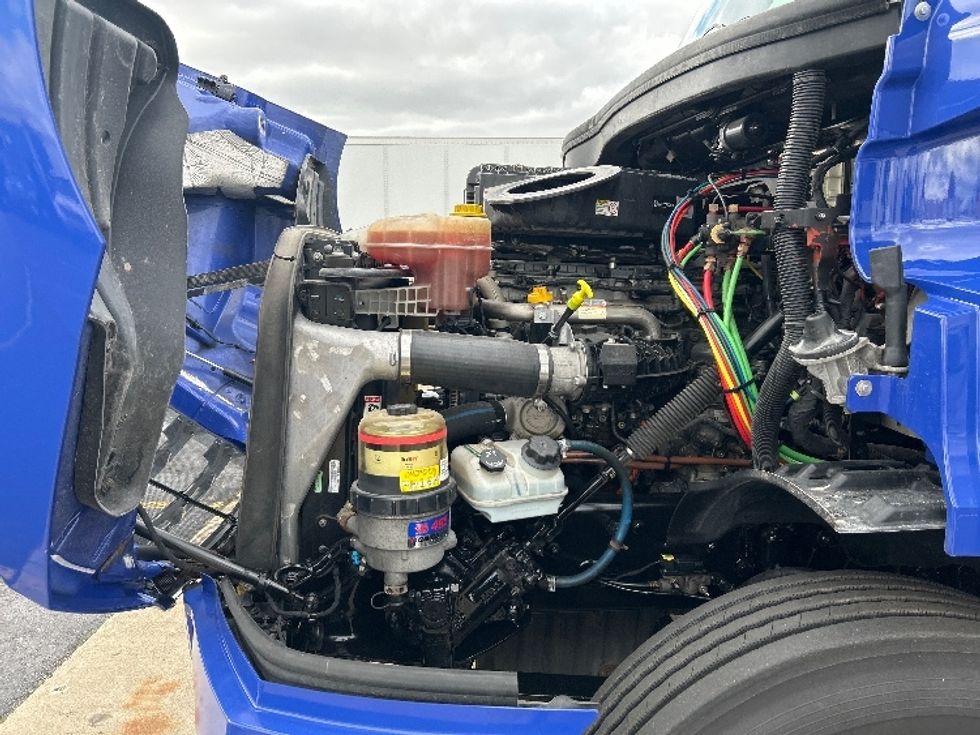 Day Cab Tractor-Heavy Duty Tractors-Freightliner-2019-T11664ST-London-ON-183,147\n\t\tkm-$ 59,750 - Image 16