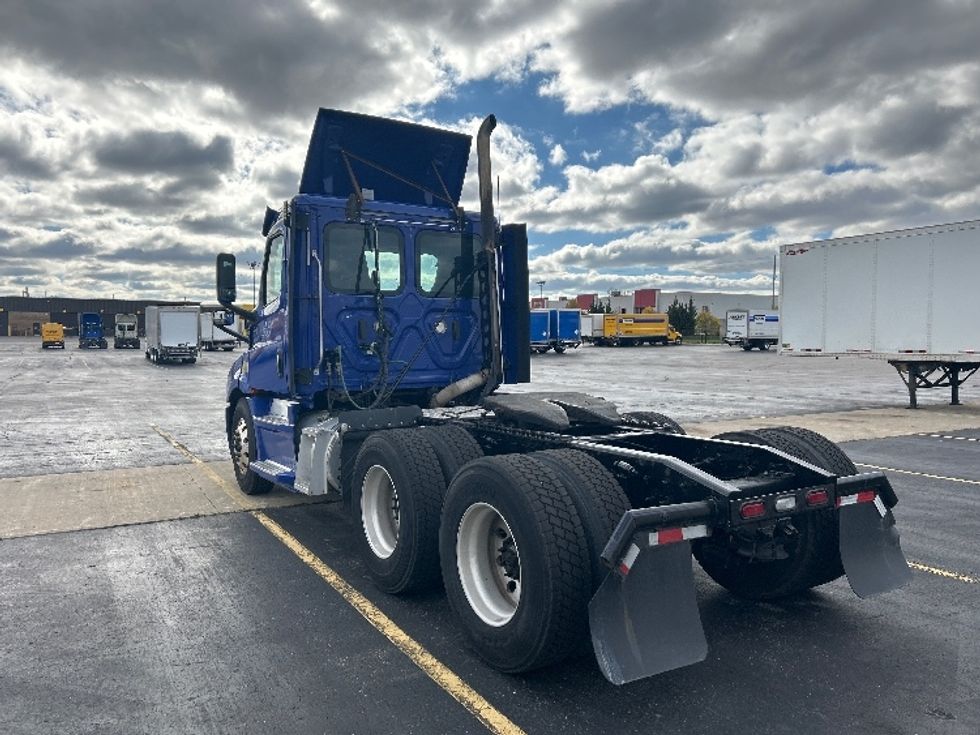 Day Cab Tractor-Heavy Duty Tractors-Freightliner-2019-T11664ST-London-ON-183,147\n\t\tkm-$ 59,750 - Image 5