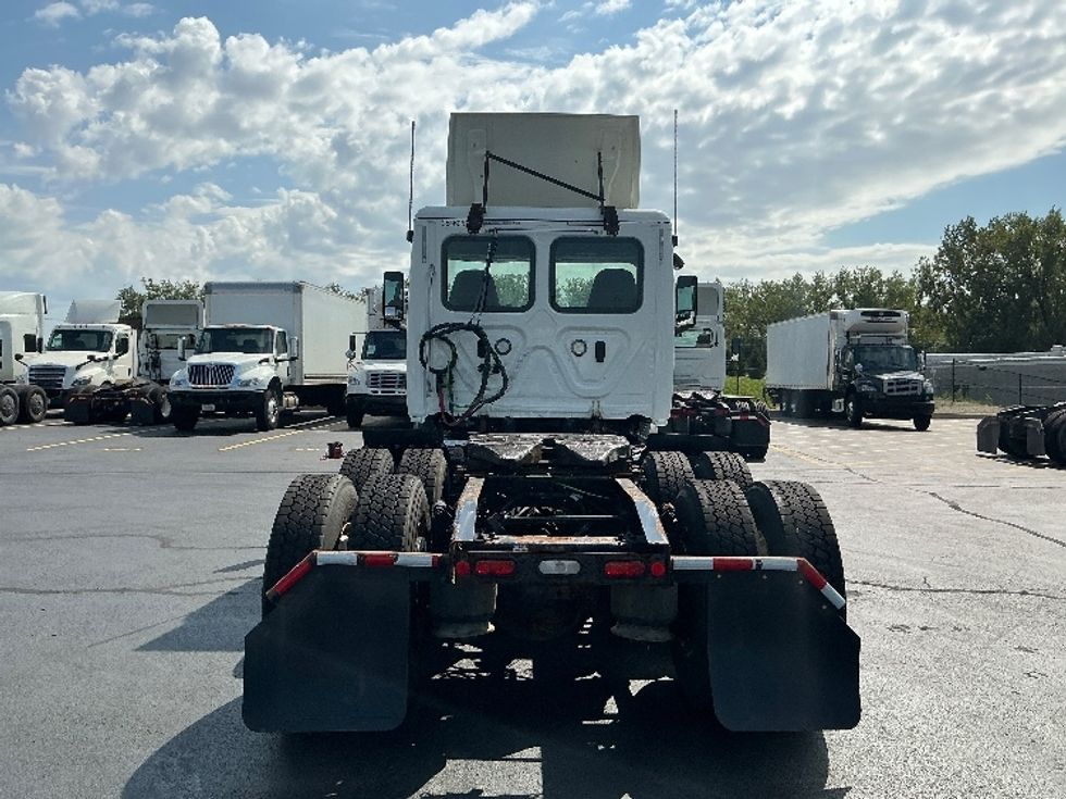 Day Cab Tractor-Heavy Duty Tractors-Freightliner-2019-T11664ST-Melrose Park-IL-750,344\n\t\tmiles-$ 23,000 - Image 6