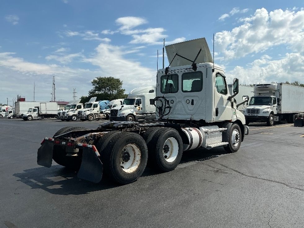 Day Cab Tractor-Heavy Duty Tractors-Freightliner-2019-T11664ST-Melrose Park-IL-750,344\n\t\tmiles-$ 23,000 - Image 7