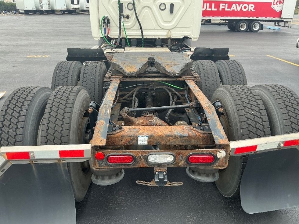 Day Cab Tractor-Heavy Duty Tractors-Freightliner-2019-T11664ST-Melrose Park-IL-767,737\n\t\tmiles-$ 23,000 - Image 6