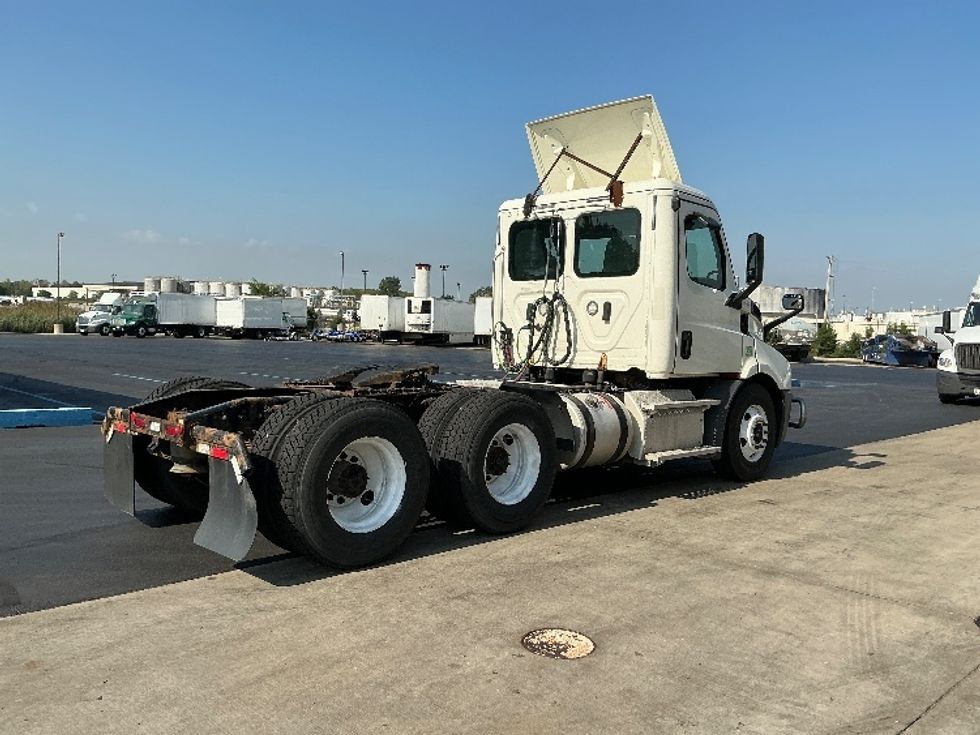 Day Cab Tractor-Heavy Duty Tractors-Freightliner-2019-T11664ST-Melrose Park-IL-768,693\n\t\tmiles-$ 23,000 - Image 7