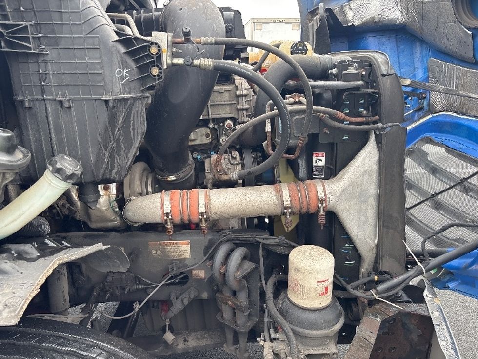 Day Cab Tractor-Heavy Duty Tractors-Freightliner-2019-T11664ST-North Bergen-NJ-125,000\n\t\tmiles-$ 53,750 - Image 15