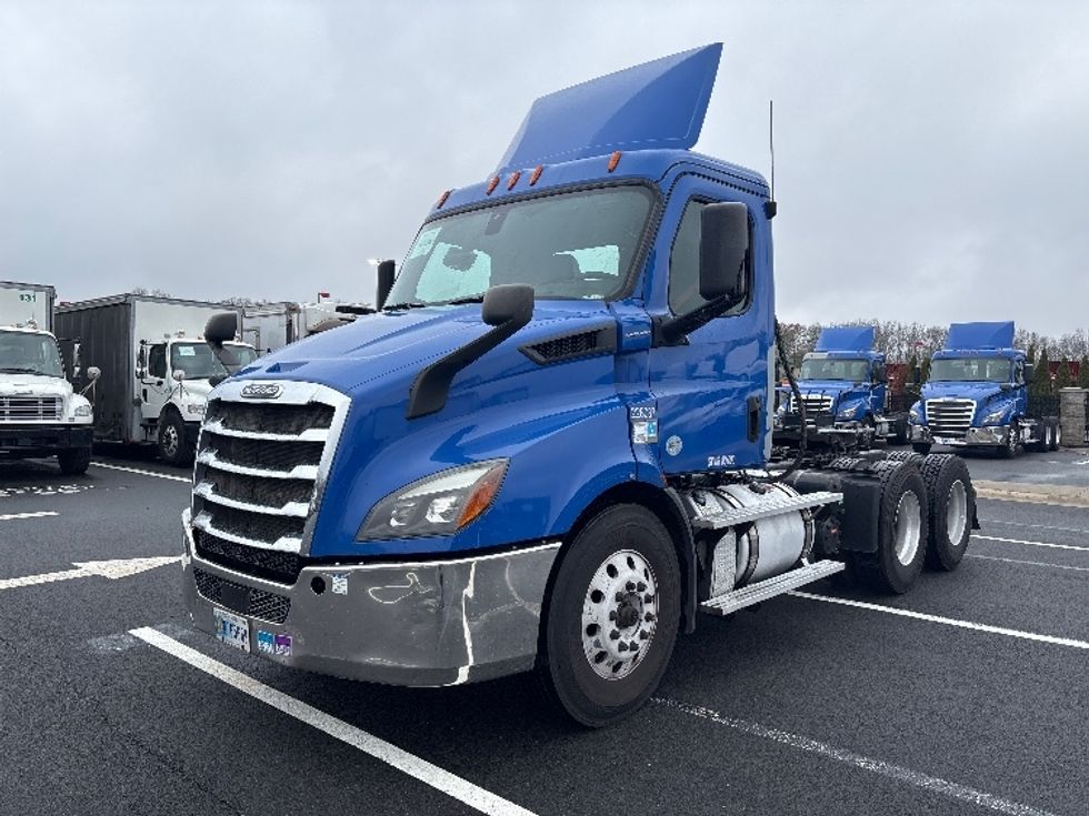 Day Cab Tractor-Heavy Duty Tractors-Freightliner-2019-T11664ST-North Bergen-NJ-125,000\n\t\tmiles-$ 53,750 - Image 3