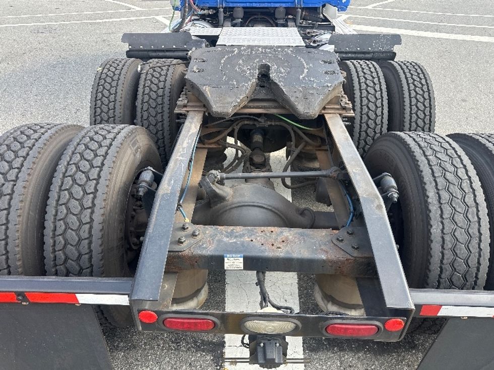 Day Cab Tractor-Heavy Duty Tractors-Freightliner-2019-T11664ST-North Bergen-NJ-165,555\n\t\tmiles-$ 40,000 - Image 6