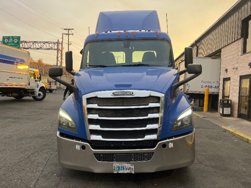 Day Cab Tractor-Heavy Duty Tractors-Freightliner-2019-T11664ST-North Bergen-NJ-258,109\n\t\tmiles-$ 46,500 - Image 21