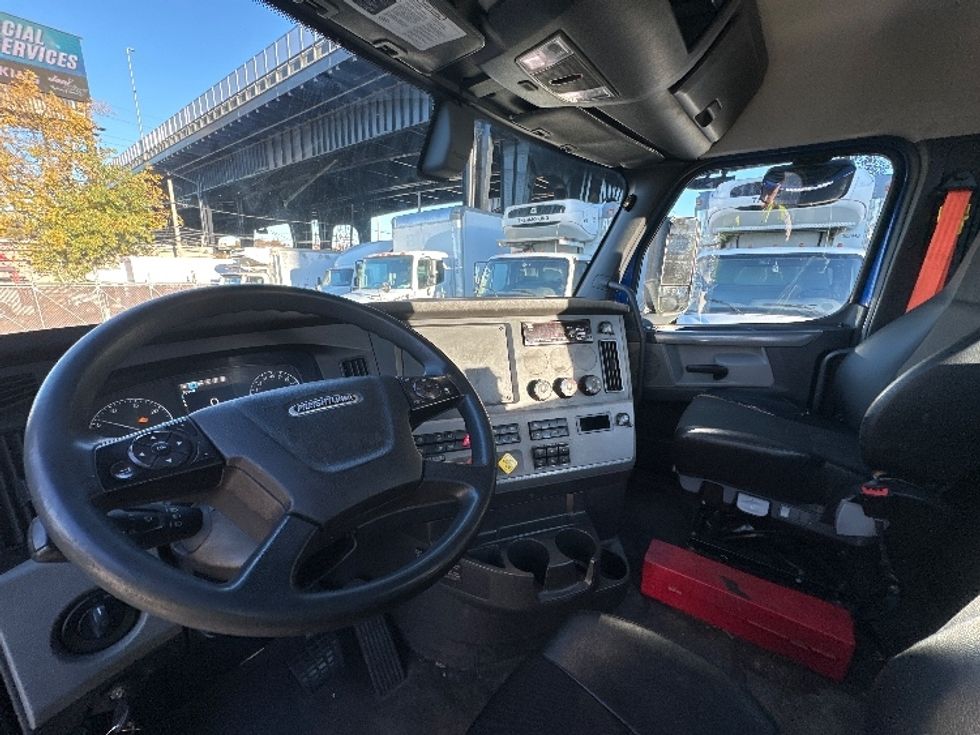 Day Cab Tractor-Heavy Duty Tractors-Freightliner-2019-T11664ST-North Bergen-NJ-40,816\n\t\tmiles-$ 56,500 - Image 10