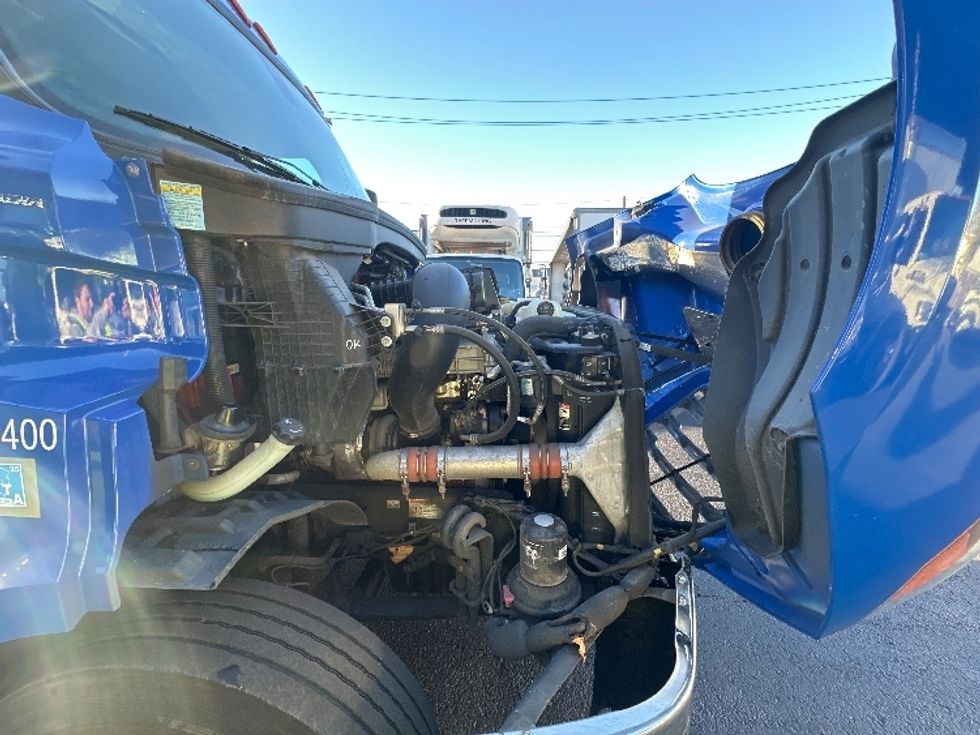 Day Cab Tractor-Heavy Duty Tractors-Freightliner-2019-T11664ST-North Bergen-NJ-40,816\n\t\tmiles-$ 56,500 - Image 16