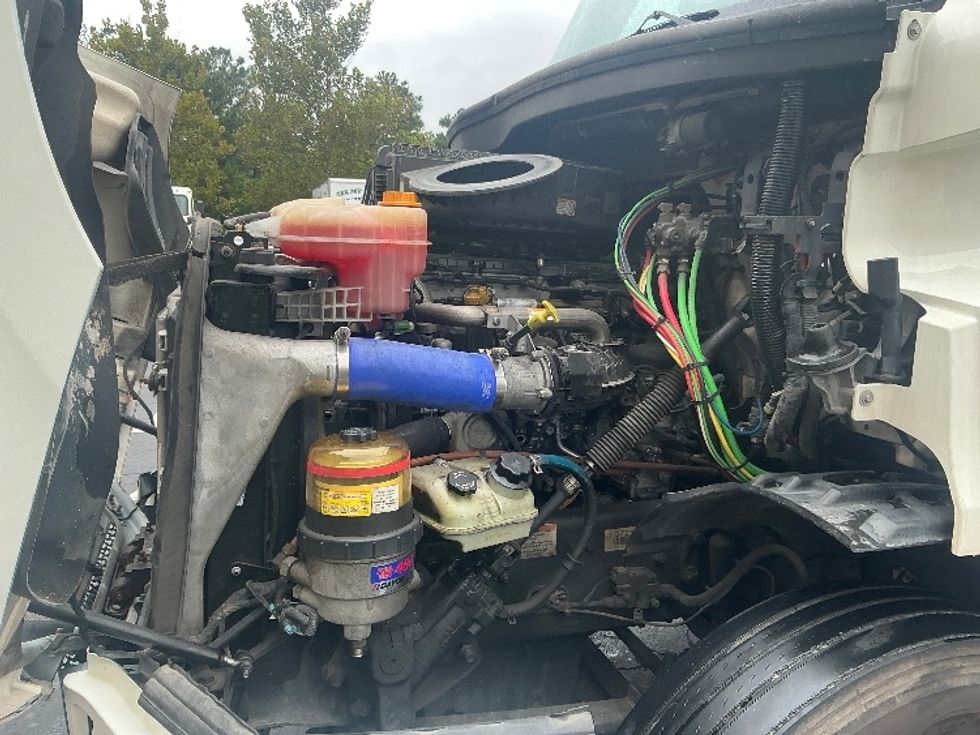 Day Cab Tractor-Heavy Duty Tractors-Freightliner-2019-T11664ST-Pensacola-FL-613,538\n\t\tmiles-$ 29,500 - Image 16