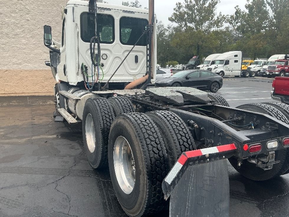Day Cab Tractor-Heavy Duty Tractors-Freightliner-2019-T11664ST-Pensacola-FL-613,538\n\t\tmiles-$ 29,500 - Image 17