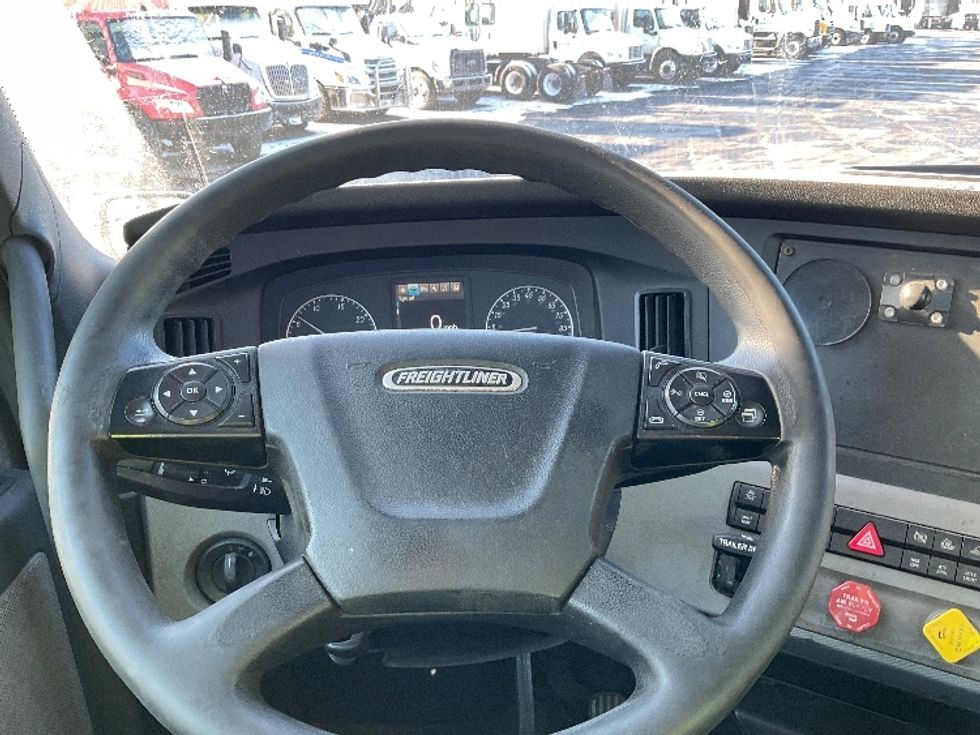 Day Cab Tractor-Heavy Duty Tractors-Freightliner-2019-T11664ST-Perrysburg-OH-386,409\n\t\tmiles-$ 50,000 - Image 11
