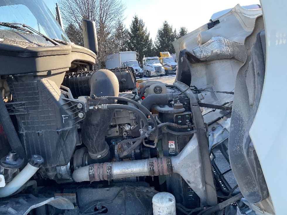 Day Cab Tractor-Heavy Duty Tractors-Freightliner-2019-T11664ST-Perrysburg-OH-386,409\n\t\tmiles-$ 50,000 - Image 15