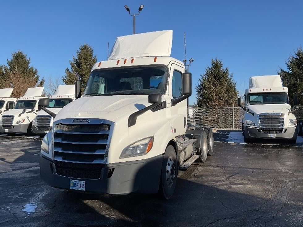 Day Cab Tractor-Heavy Duty Tractors-Freightliner-2019-T11664ST-Perrysburg-OH-386,409\n\t\tmiles-$ 50,000 - Image 3