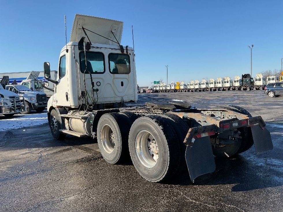 Day Cab Tractor-Heavy Duty Tractors-Freightliner-2019-T11664ST-Perrysburg-OH-386,409\n\t\tmiles-$ 50,000 - Image 5
