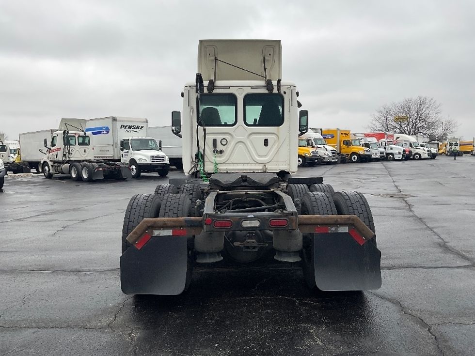 Day Cab Tractor-Heavy Duty Tractors-Freightliner-2019-T11664ST-Perrysburg-OH-402,727\n\t\tmiles-$ 49,000 - Image 6