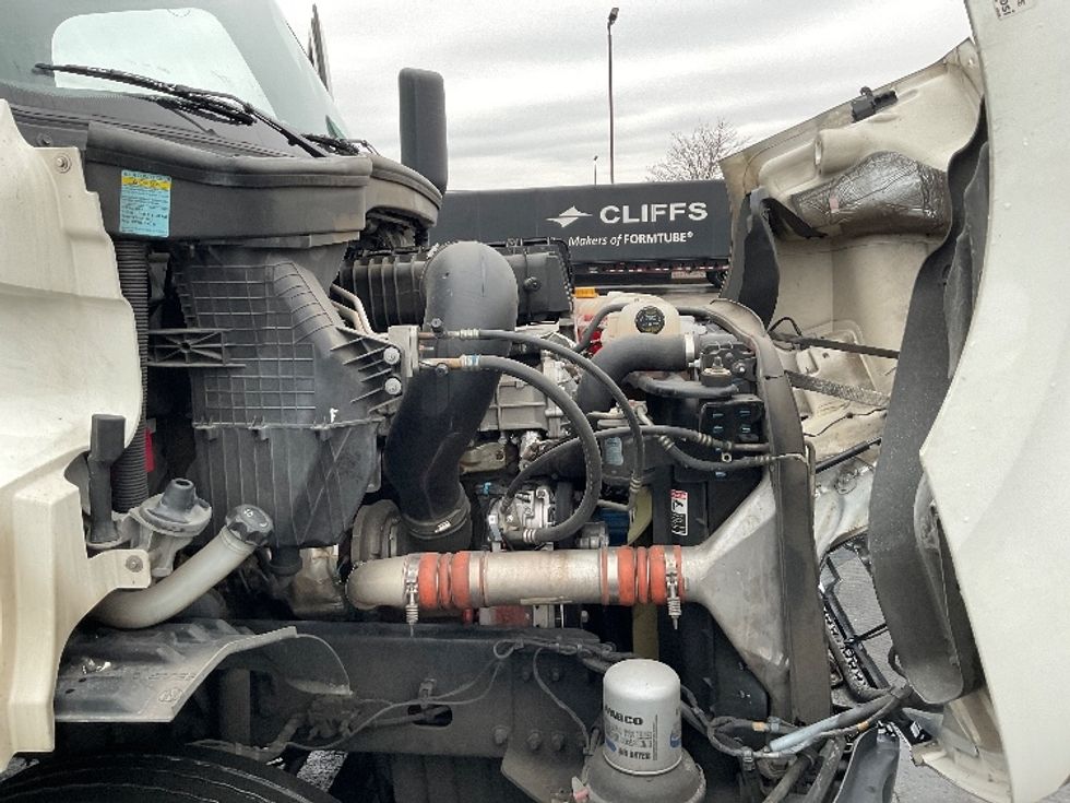 Day Cab Tractor-Heavy Duty Tractors-Freightliner-2019-T11664ST-Perrysburg-OH-409,015\n\t\tmiles-$ 48,500 - Image 15