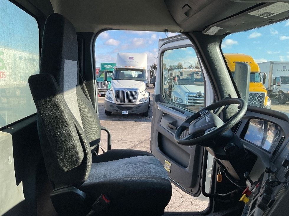 Day Cab Tractor-Heavy Duty Tractors-Freightliner-2019-T11664ST-Perrysburg-OH-415,912\n\t\tmiles-$ 45,000 - Image 14